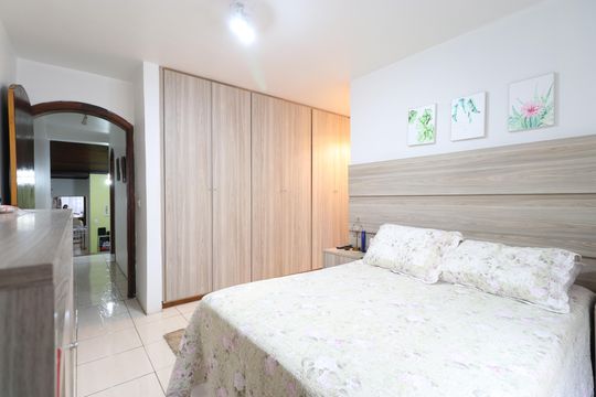 Suite  de casa à venda com 2 quartos, 98m² em Vila Hamburguesa, São Paulo