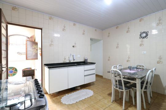 Cozinha  de casa à venda com 2 quartos, 98m² em Vila Hamburguesa, São Paulo
