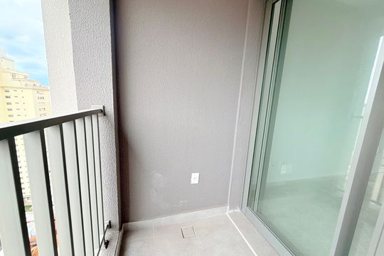 Varanda de kitnet/studio à venda com 1 quarto, 30m² em Cidade Monções, São Paulo
