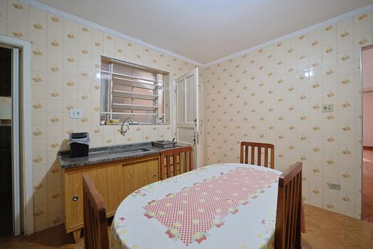 Cozinha de casa à venda com 2 quartos, 110m² em Vila Paulistania, São Paulo