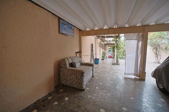 Garagem de casa à venda com 2 quartos, 110m² em Vila Paulistania, São Paulo