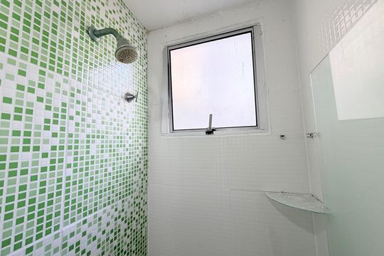 Banheiro  de apartamento à venda com 2 quartos, 38m² em Vila Damaceno, São Paulo