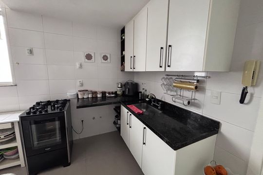 Cozinha de apartamento à venda com 3 quartos, 84m² em Recreio dos Bandeirantes, Rio de Janeiro
