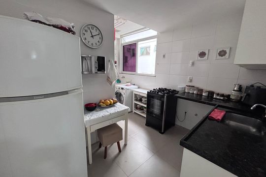 Cozinha de apartamento à venda com 3 quartos, 84m² em Recreio dos Bandeirantes, Rio de Janeiro