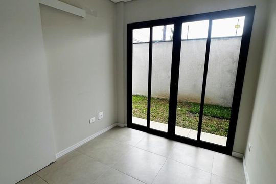 Quarto 2 de apartamento para alugar com 1 quarto, 60m² em Portão, Curitiba