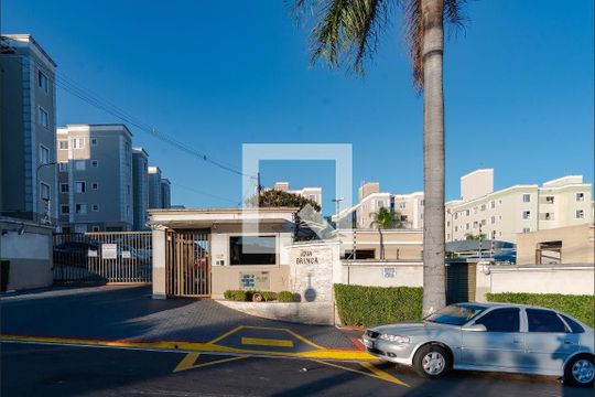 Fachada do Condomínio de apartamento para alugar com 2 quartos, 48m² em Vila Marieta, Campinas