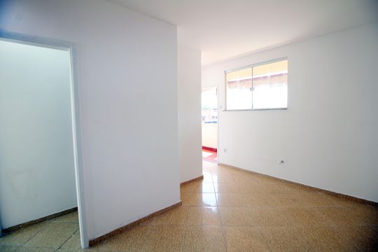 Sala de apartamento para alugar com 1 quarto, 46m² em Cordovil, Rio de Janeiro