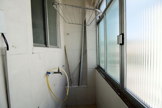 Área de Serviço de apartamento para alugar com 1 quarto, 46m² em Cordovil, Rio de Janeiro