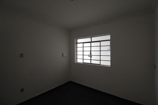 Quarto 2 de casa para alugar com 2 quartos, 70m² em Santa Terezinha, Belo Horizonte