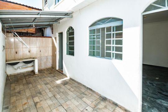 Casa para alugar com 2 quartos, 70m² em Santa Terezinha, Belo Horizonte
