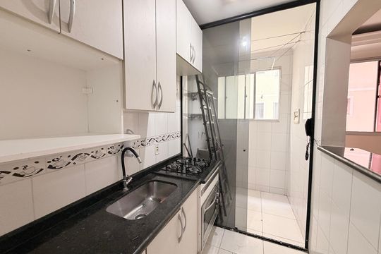 Cozinha de apartamento para alugar com 2 quartos, 56m² em Ponte Sao Joao, Jundiaí