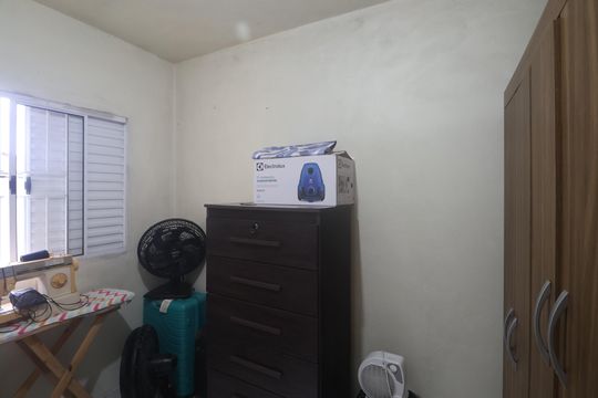 Quarto 2 de casa à venda com 2 quartos, 100m² em Harmonia, Canoas