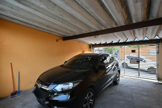 Garagem de casa à venda com 3 quartos, 59m² em Jardim Umarizal, São Paulo