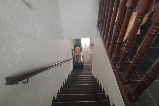Escada de casa à venda com 5 quartos, 500m² em Itaquera, São Paulo