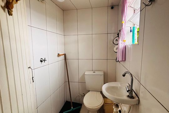 Banheiro de casa à venda com 10 quartos, 600m² em Vila Engenho Novo, Barueri