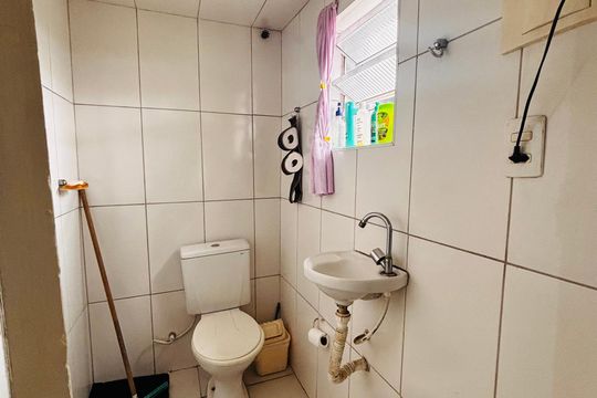Banheiro de casa à venda com 10 quartos, 600m² em Vila Engenho Novo, Barueri