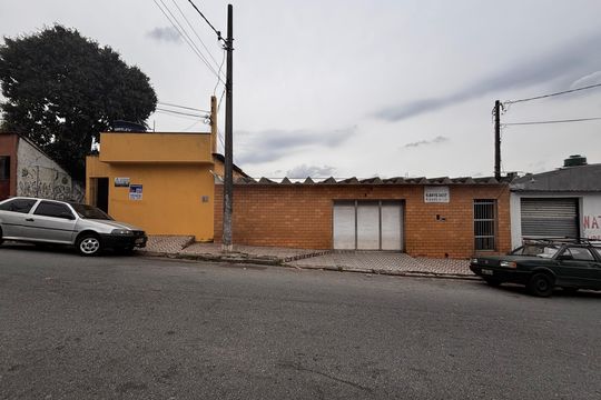 Casa à venda com 10 quartos, 600m² em Vila Engenho Novo, Barueri