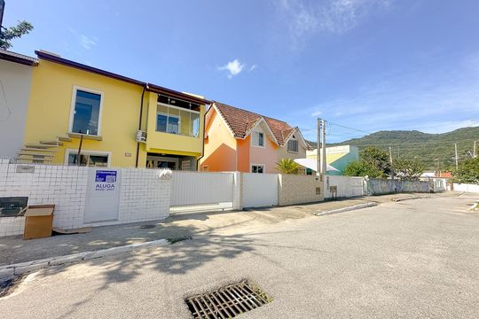 Vista da Rua de apartamento para alugar com 1 quarto, 36m² em Vargem do Bom Jesus, Florianópolis