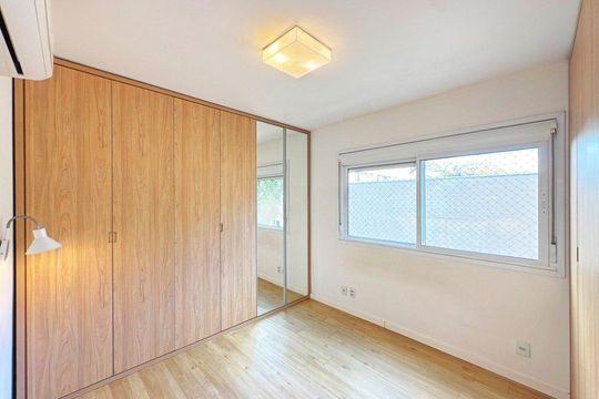Quarto de apartamento para alugar com 2 quartos, 60m² em Teresópolis, Porto Alegre