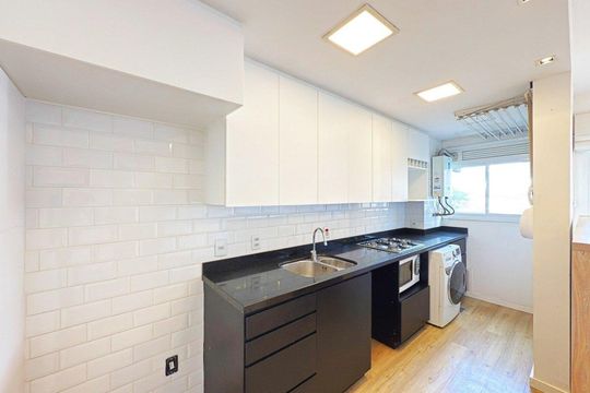 Área de serviço de apartamento para alugar com 2 quartos, 60m² em Teresópolis, Porto Alegre