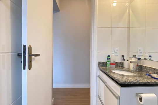Banheiro de apartamento para alugar com 2 quartos, 50m² em Vila Osasco, Osasco