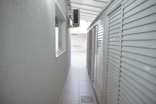 Área externa de casa de condomínio à venda com 2 quartos, 180m² em Tamboré, Santana de Parnaíba