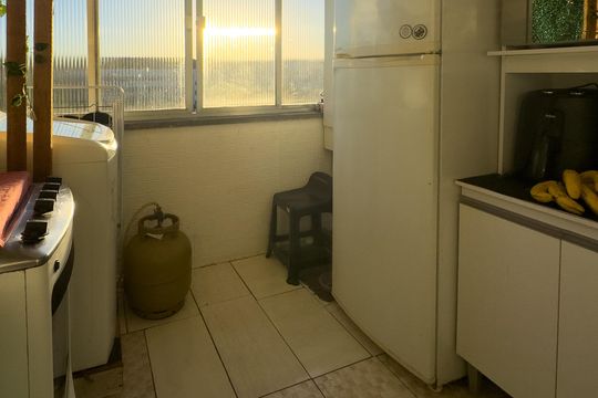 Cozinha de apartamento à venda com 1 quarto, 38m² em São Sebastião, Porto Alegre