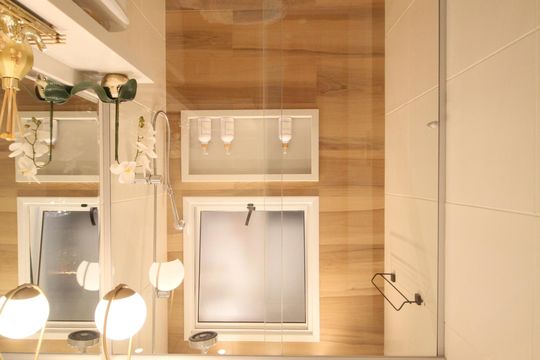 Banheiro Social de apartamento à venda com 3 quartos, 70m² em Jardim Henriqueta, Taboão da Serra