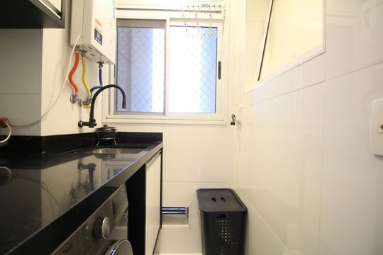 Área de Serviço de apartamento à venda com 3 quartos, 70m² em Jardim Henriqueta, Taboão da Serra
