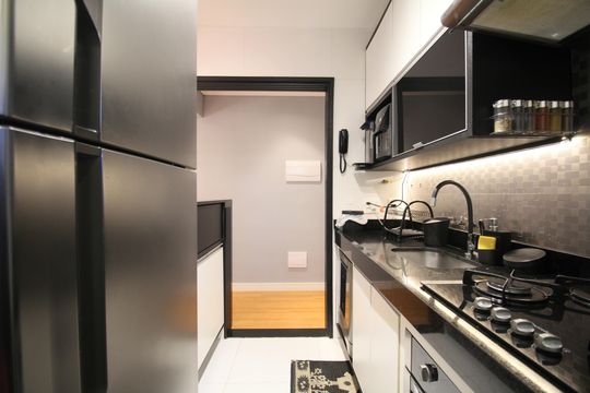 Cozinha de apartamento à venda com 3 quartos, 70m² em Jardim Henriqueta, Taboão da Serra