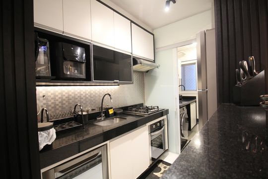 Cozinha de apartamento à venda com 3 quartos, 70m² em Jardim Henriqueta, Taboão da Serra