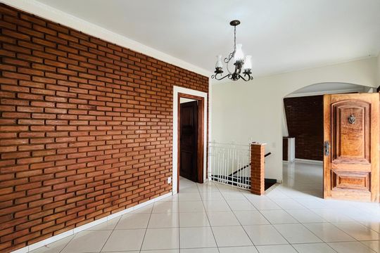 Casa para alugar com 3 quartos, 300m² em Parque São Quirino, Campinas