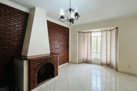 Casa para alugar com 3 quartos, 300m² em Parque São Quirino, Campinas