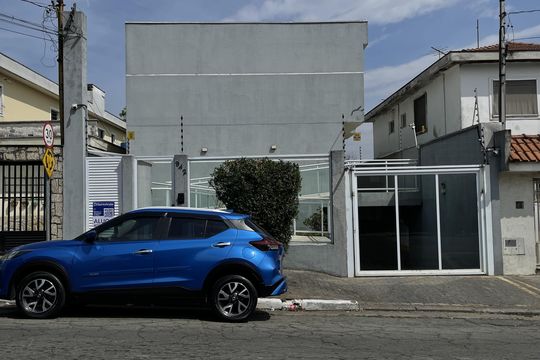Fachada de casa de condomínio para alugar com 3 quartos, 100m² em Vila Ré, São Paulo