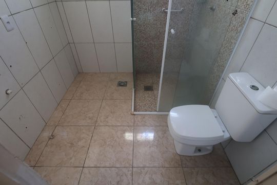 Banheiro  de casa para alugar com 3 quartos, 60m² em Rio Branco, Canoas