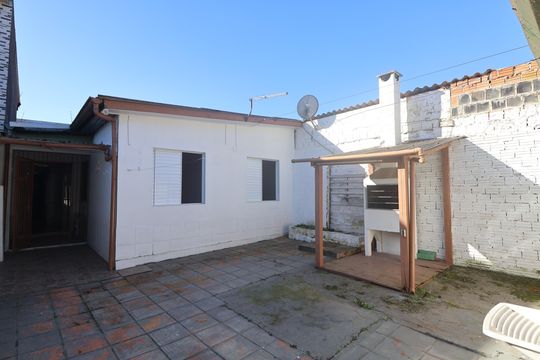Churrasqueira de casa para alugar com 3 quartos, 60m² em Rio Branco, Canoas