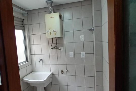 Área de serviço de apartamento para alugar com 1 quarto, 43m² em Rio Branco, Porto Alegre