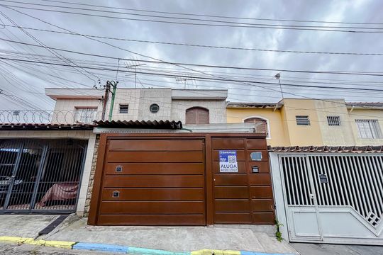 Fachada com Plaquinha de casa para alugar com 3 quartos, 140m² em Penha de França, São Paulo