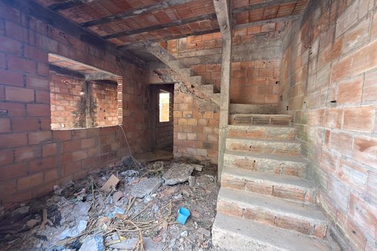 Casa à venda com 3 quartos, 110m² em Tijuca, Contagem