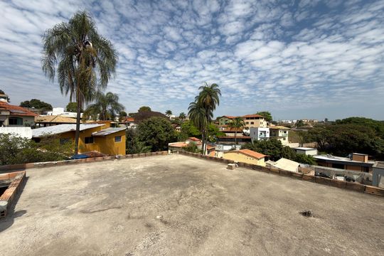 Terraço de casa à venda com 3 quartos, 110m² em Tijuca, Contagem
