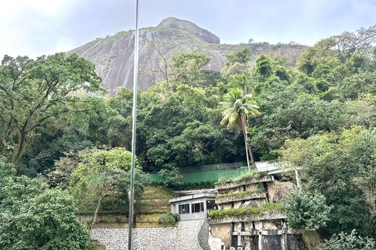 Apartamento para alugar com 1 quarto, 58m² em Lagoa, Rio de Janeiro
