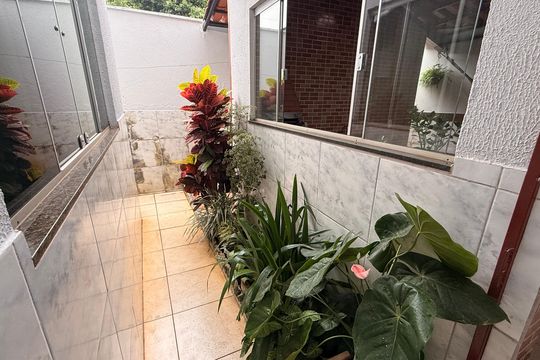 Corredor de casa à venda com 3 quartos, 110m² em Jardim Presidente, Goiânia
