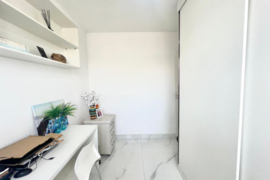 Quarto 1 de apartamento à venda com 2 quartos, 55m² em Arpoador, Contagem