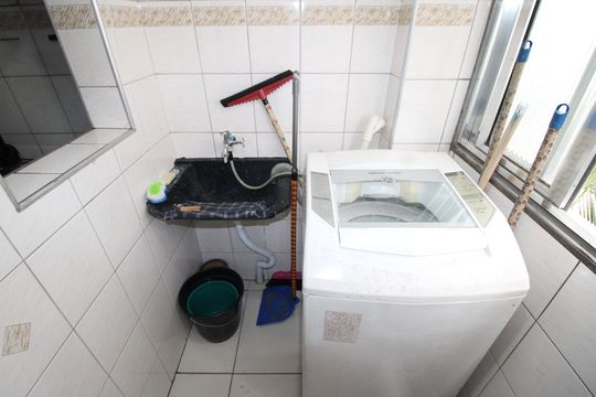 Área de Serviço de apartamento à venda com 2 quartos, 60m² em Vila Carmosina, São Paulo