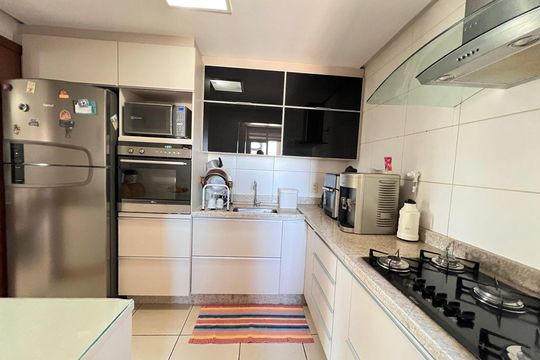Apartamento para alugar com 2 quartos, 90m² em Serrinha, Goiânia