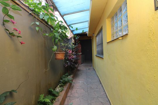 Corredor de casa à venda com 2 quartos, 193m² em Vila Silvia, São Paulo