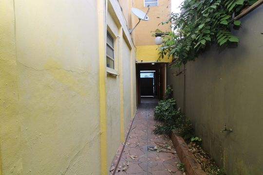 Corredor de casa à venda com 2 quartos, 193m² em Vila Silvia, São Paulo