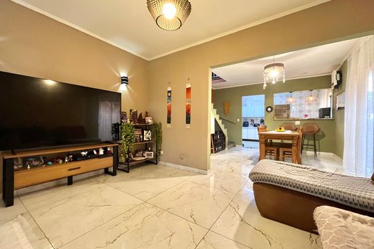 Casa à venda com 3 quartos, 220m² em Vila Santa Catarina, São Paulo
