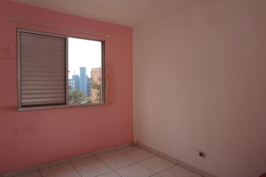 Quarto 2 de apartamento para alugar com 2 quartos, 47m² em Parque Pirajussara, Embu das Artes