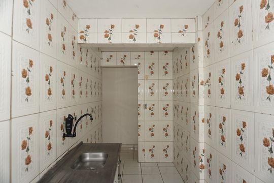 Cozinha de apartamento para alugar com 2 quartos, 47m² em Parque Pirajussara, Embu das Artes